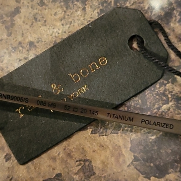 Rag and Bone Aviator/Pilot Polarized Sunglasses 02 - Picture 16 of 16